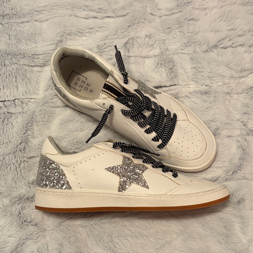 ShuShop White Sneakers with Silver Glitter Star